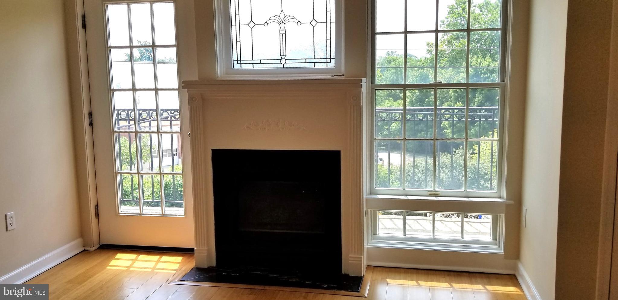 FALLS STATION - Residential