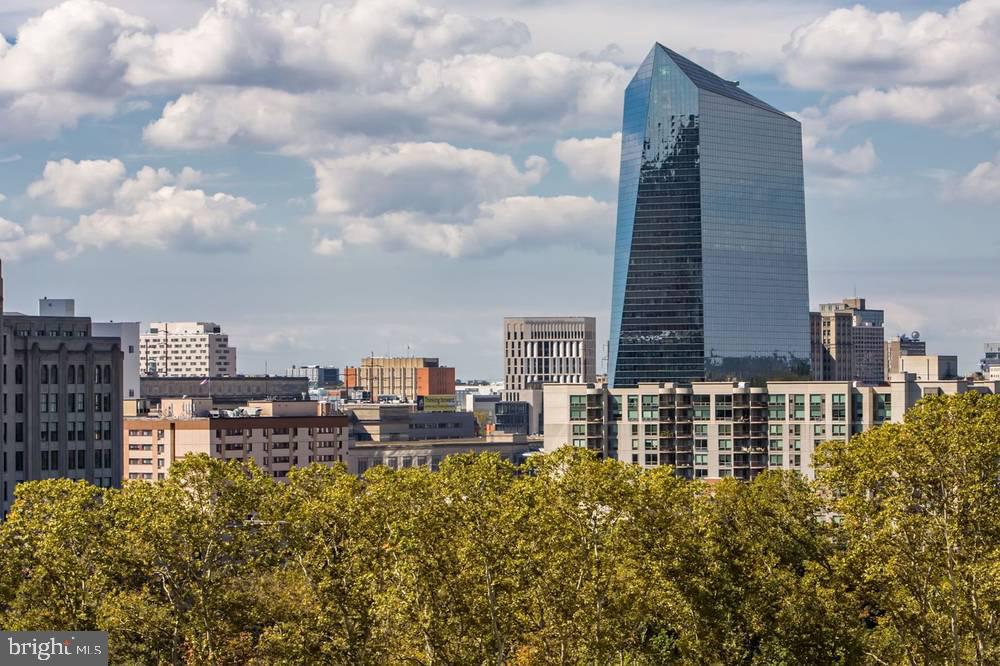 LOGAN SQUARE - Residential Lease