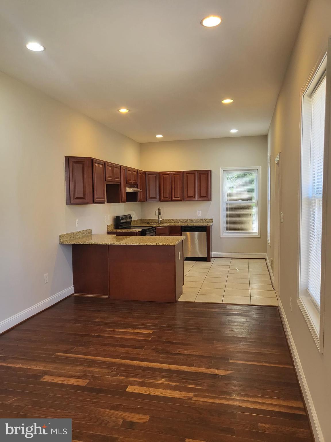 GAY STREET - Residential