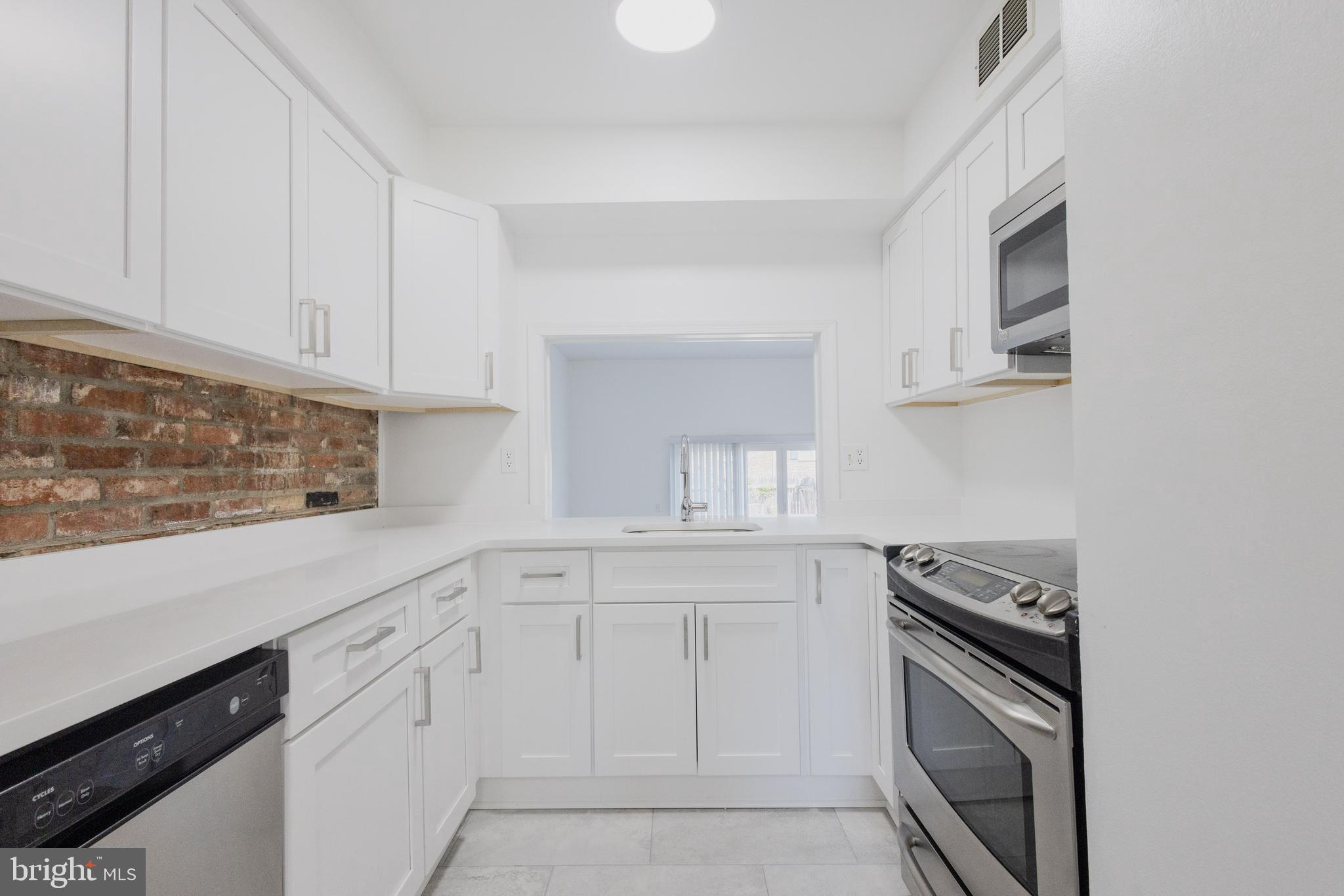 CARDINAL FOREST - Residential Lease