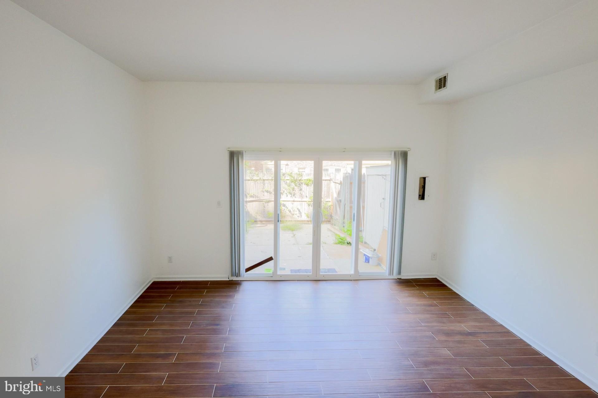 CARDINAL FOREST - Residential Lease