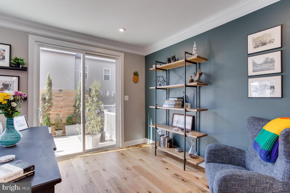 CAPITAL COURT - Residential Lease