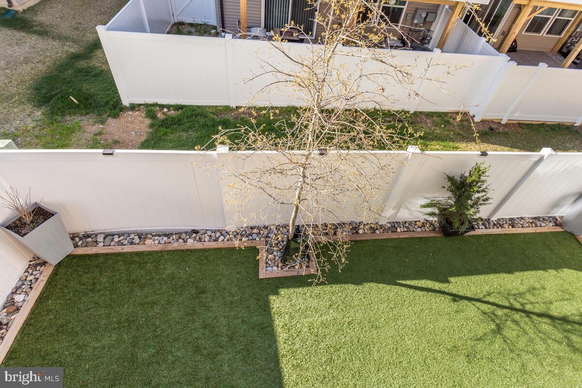 CAPITAL COURT - Residential Lease