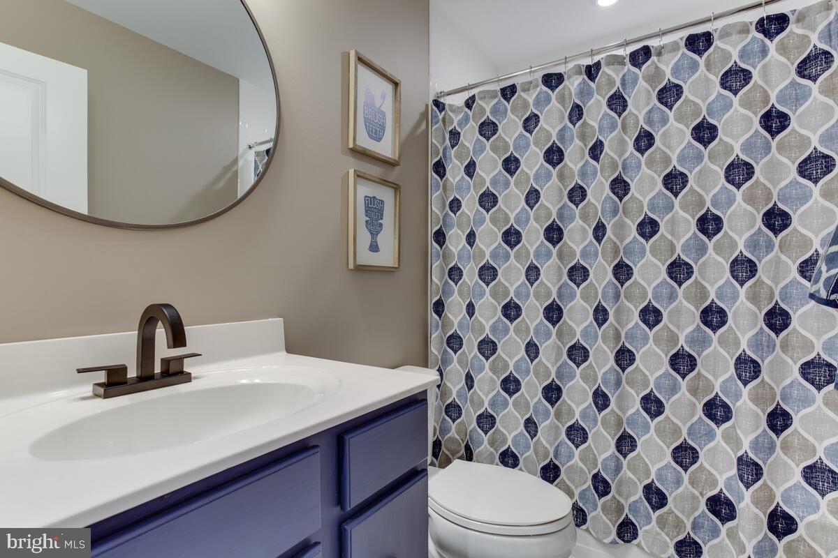 CAPITAL COURT - Residential Lease