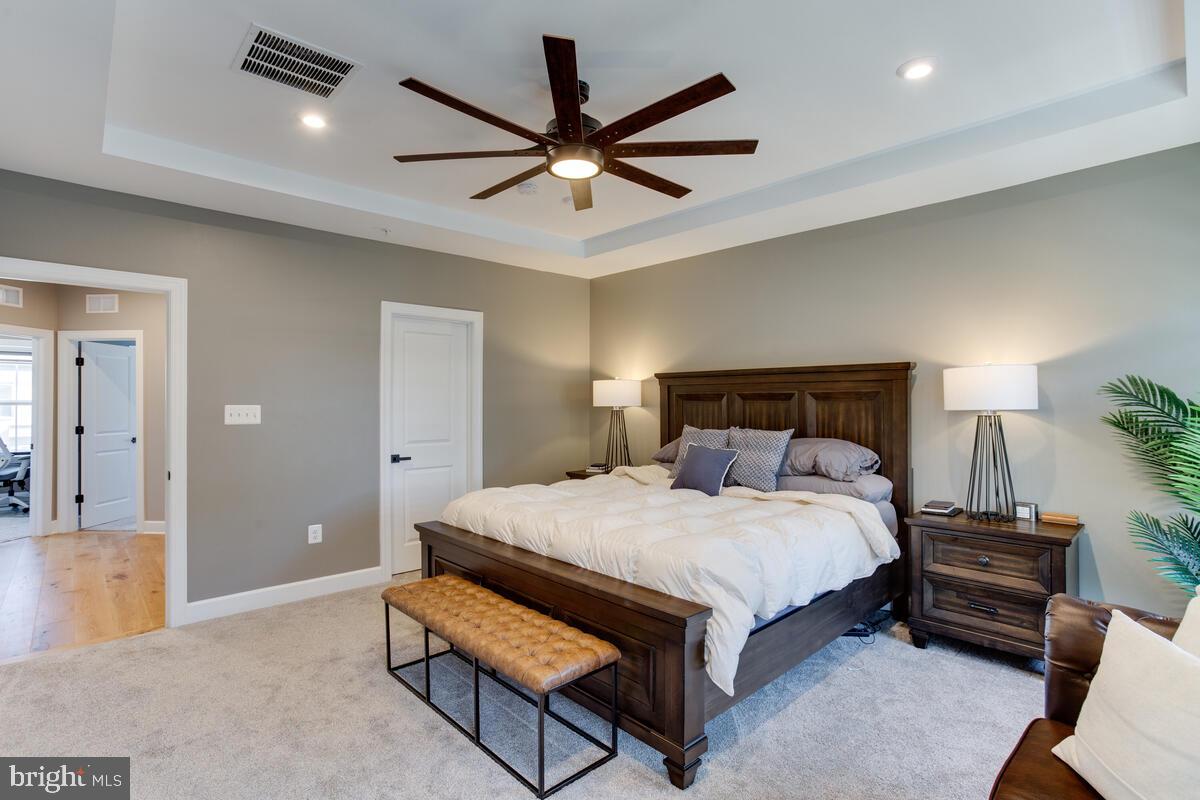 CAPITAL COURT - Residential Lease