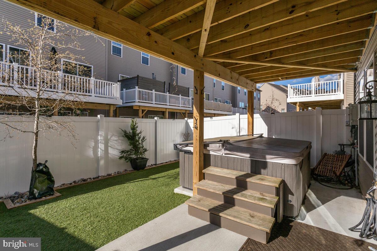 CAPITAL COURT - Residential Lease