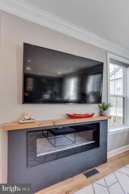 CAPITAL COURT - Residential Lease