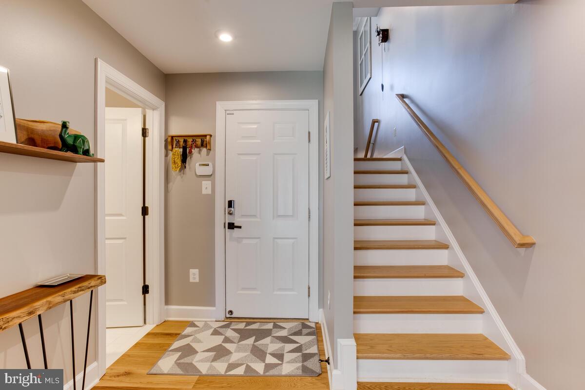 CAPITAL COURT - Residential Lease