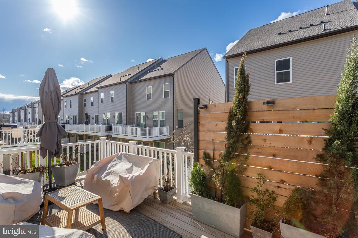 CAPITAL COURT - Residential Lease