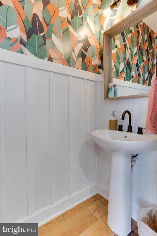 CAPITAL COURT - Residential Lease