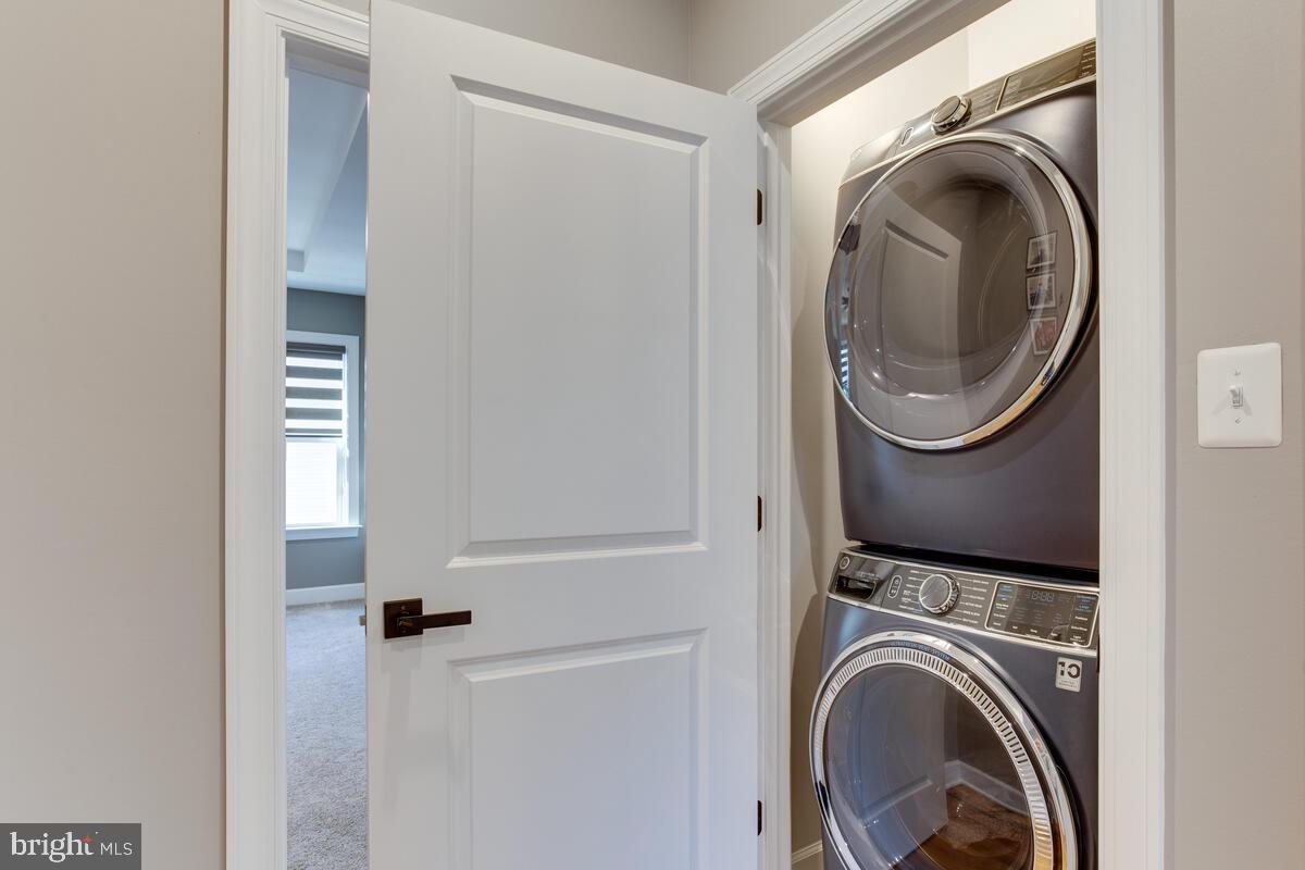 CAPITAL COURT - Residential Lease