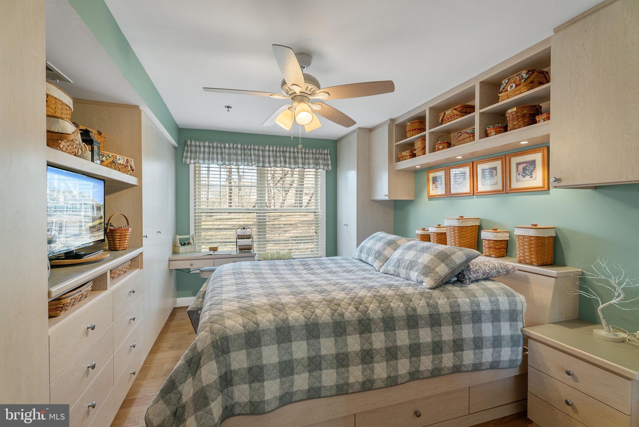 MEADOW RIDGE VILLAS CODM - Residential