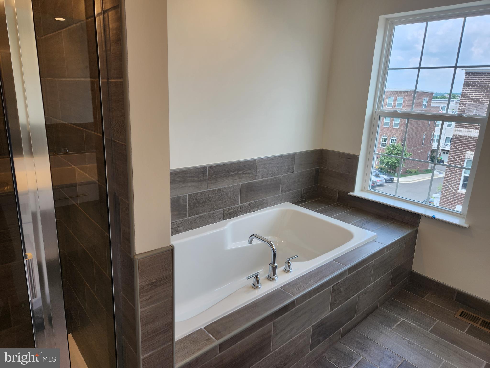 WESTPHALIA ROW - Residential