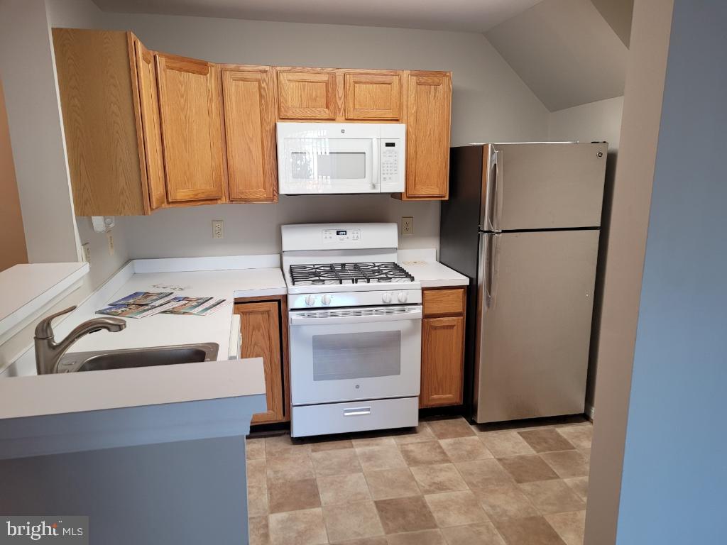 SUMMERHOUSE CONDO - Residential Lease