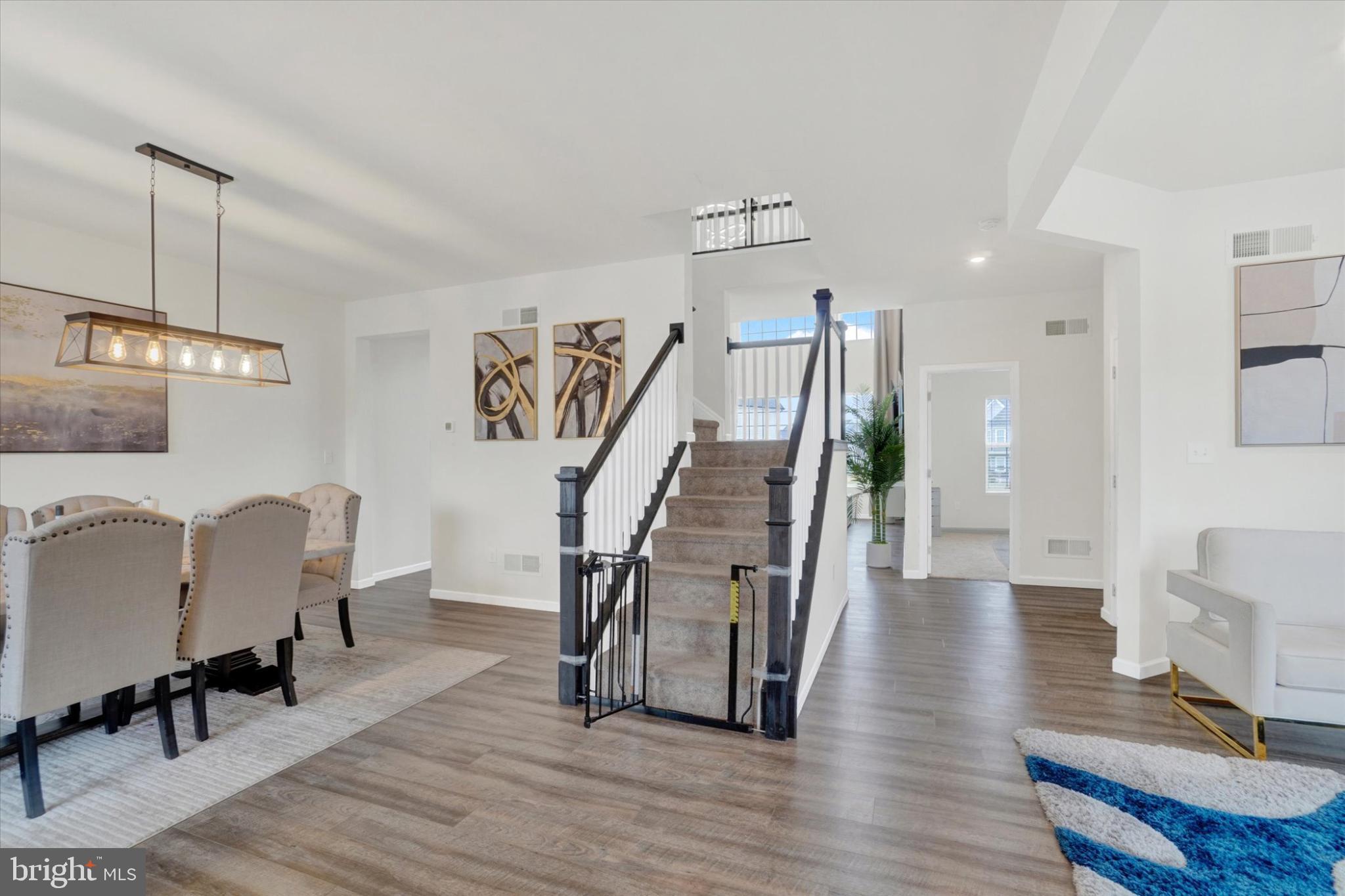 ROLLING MEADOWS - Residential