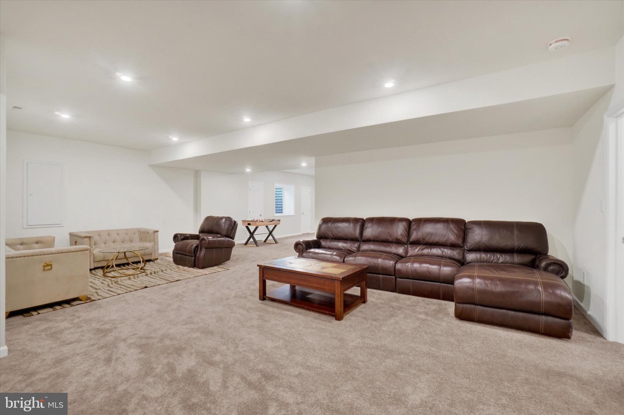 ROLLING MEADOWS - Residential