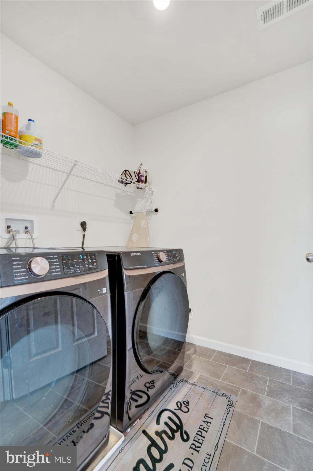 ROLLING MEADOWS - Residential