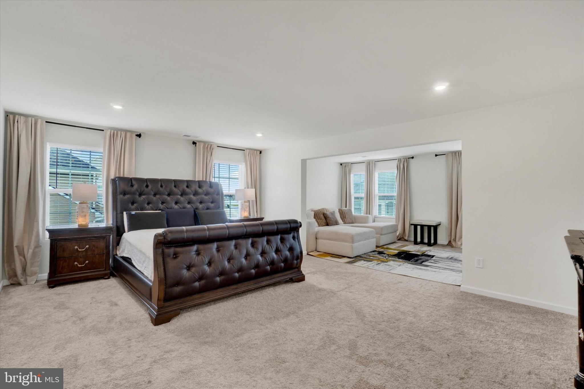 ROLLING MEADOWS - Residential