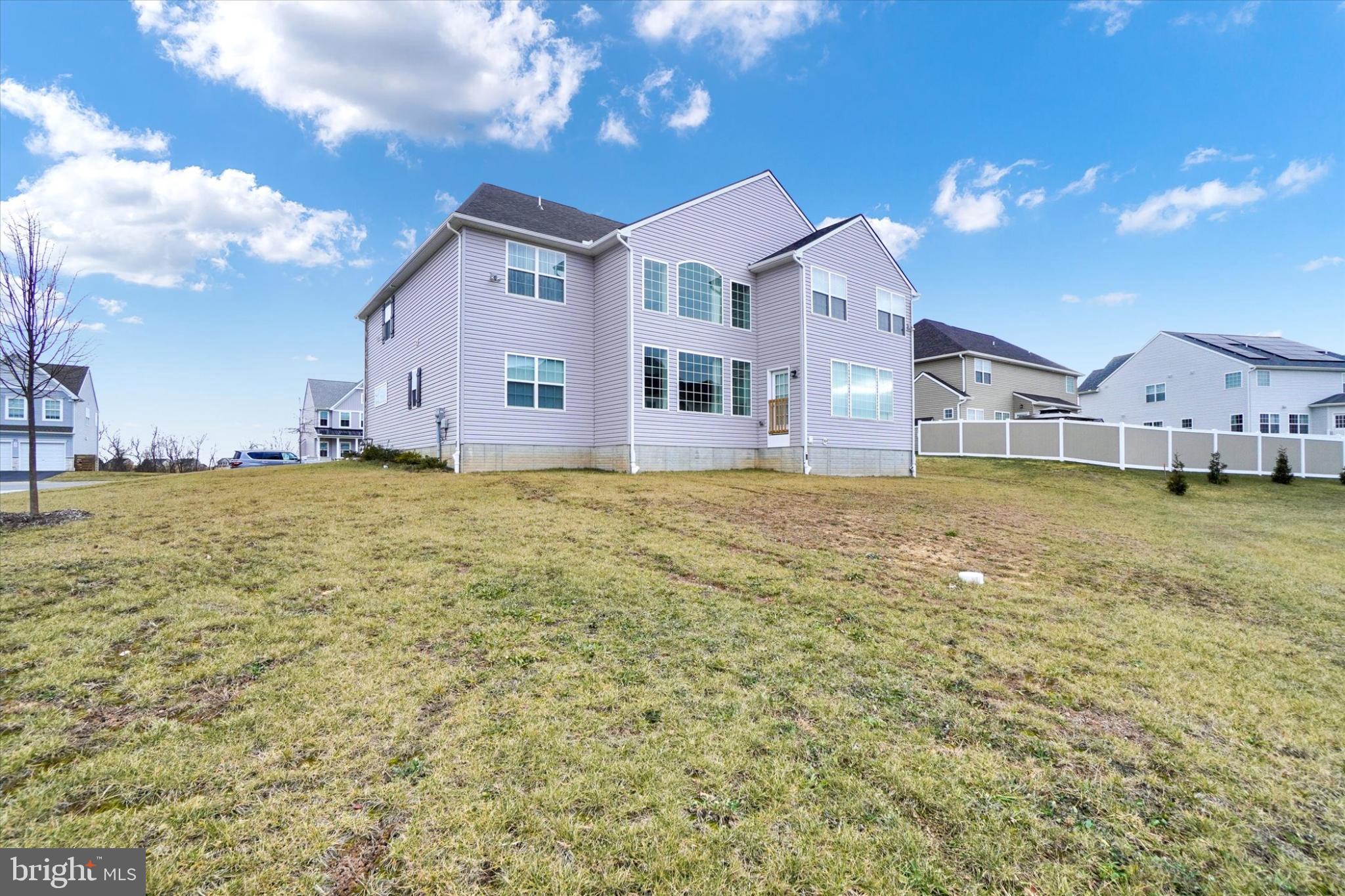 ROLLING MEADOWS - Residential