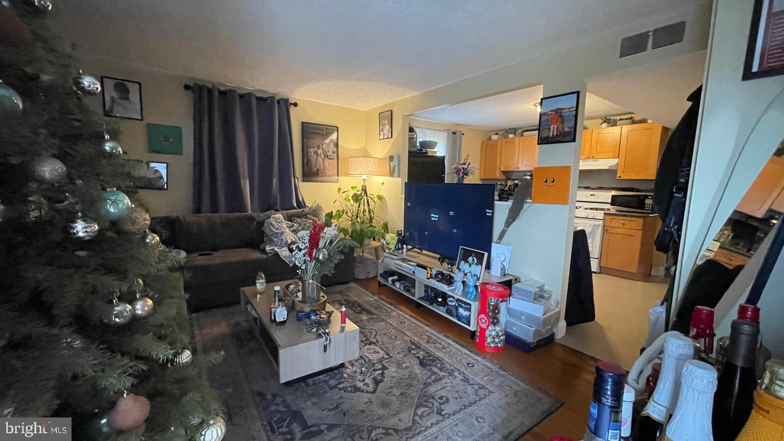 WEST OAK LANE - Residential Income