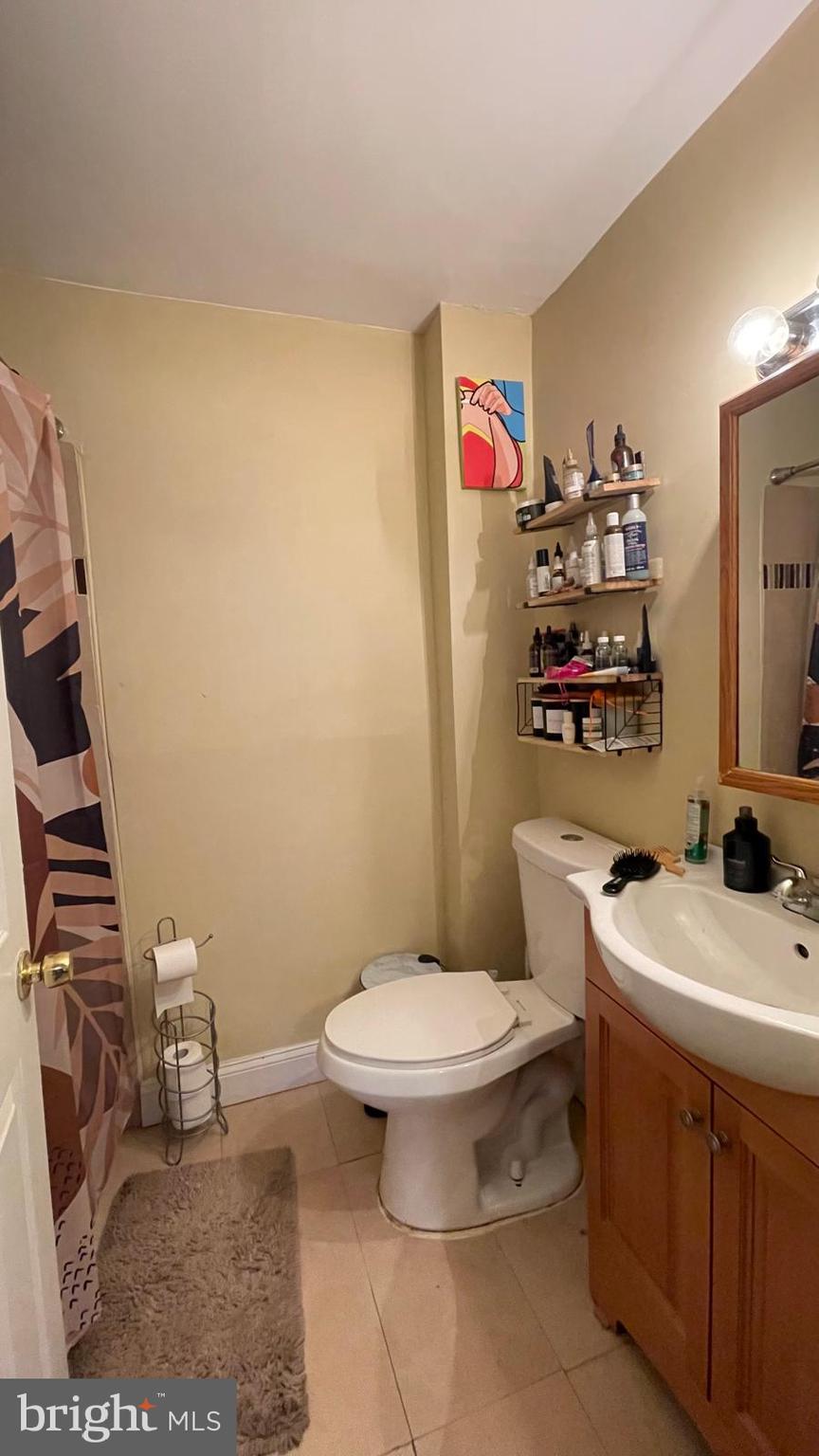 WEST OAK LANE - Residential Income