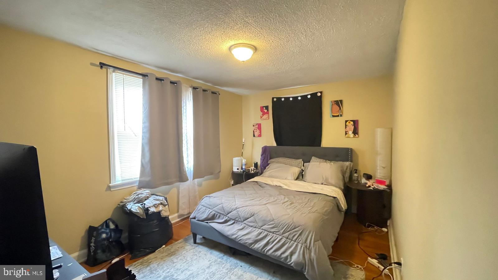 WEST OAK LANE - Residential Income