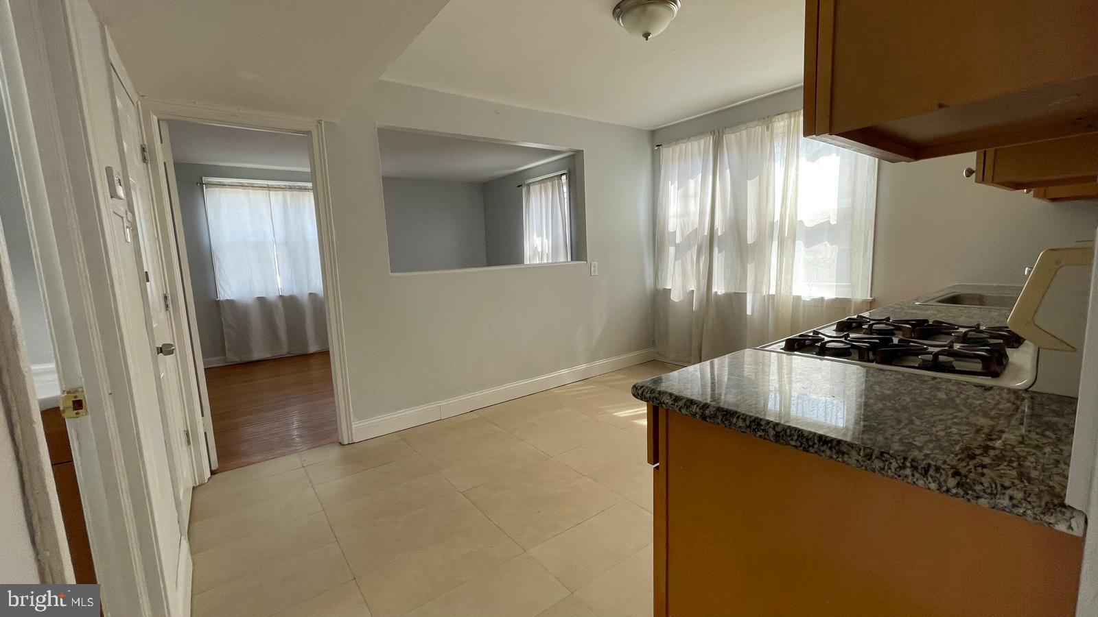 WEST OAK LANE - Residential Income