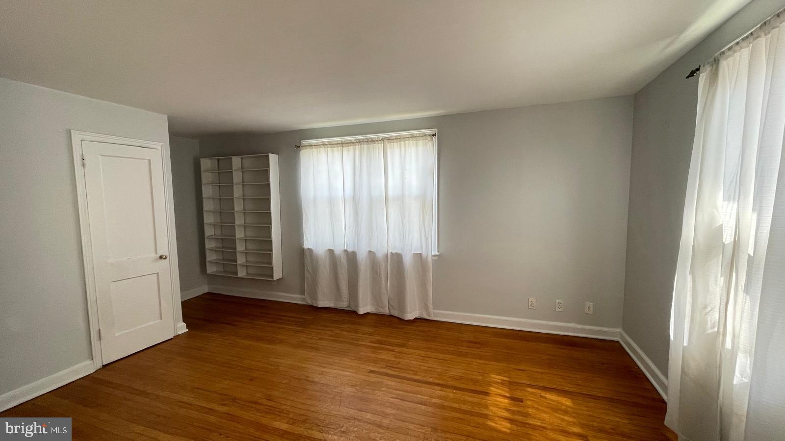 WEST OAK LANE - Residential Income