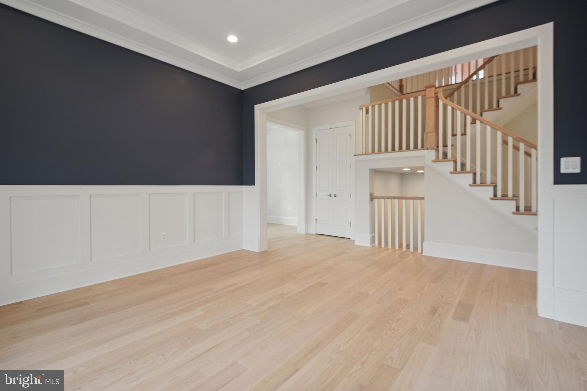 WILDWOOD MANOR - Residential