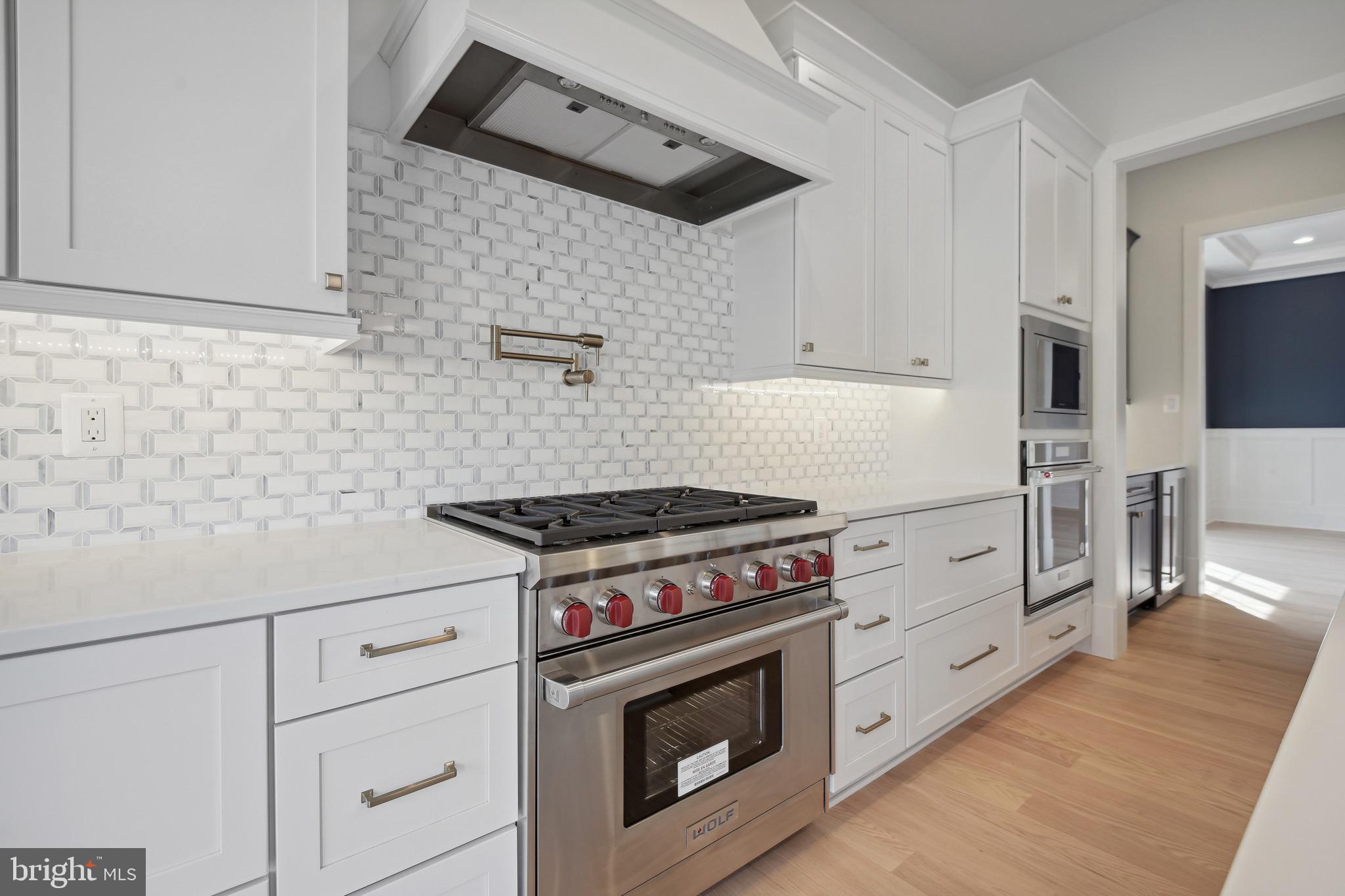 WILDWOOD MANOR - Residential