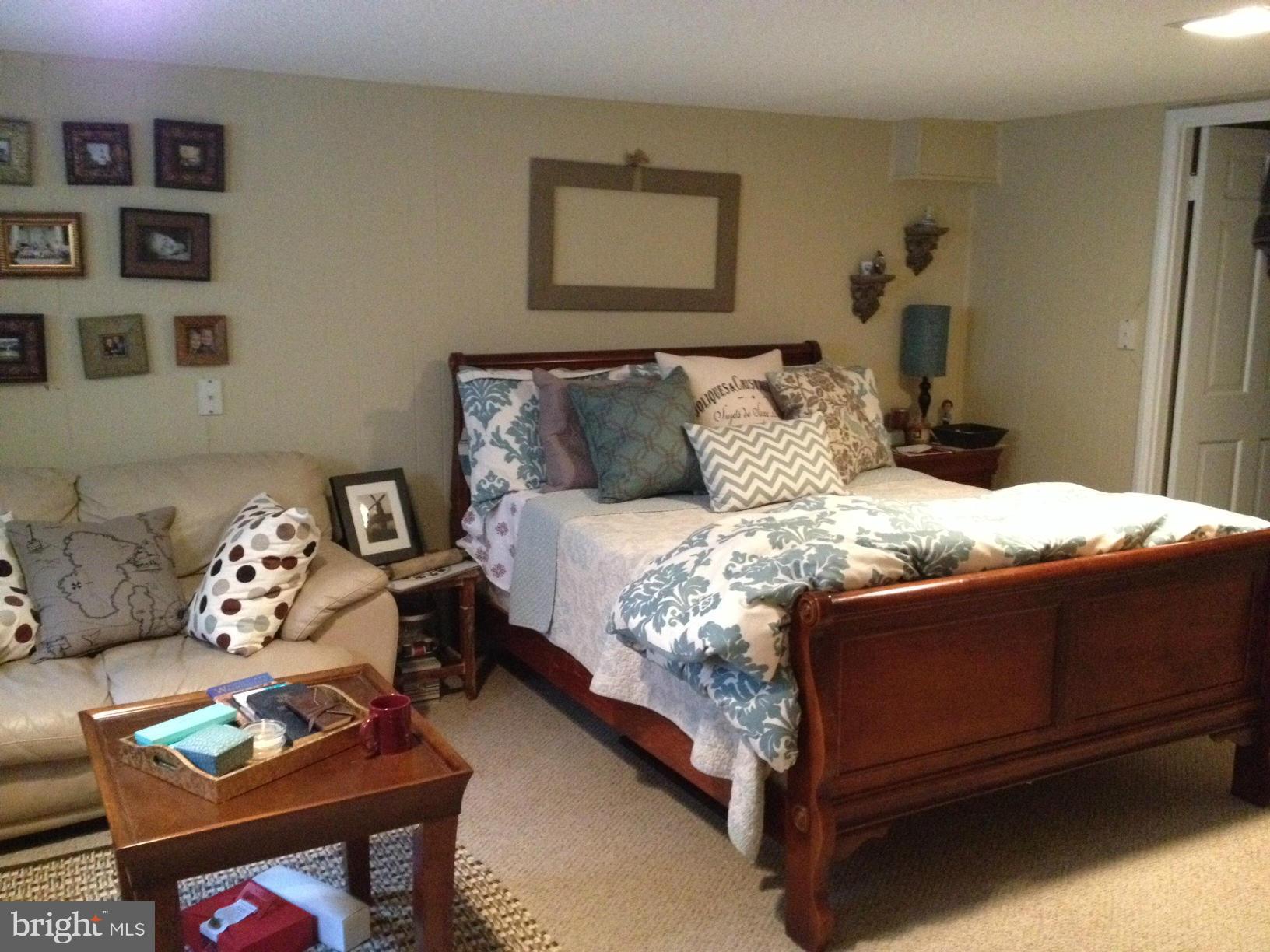 FAIRLINGTON MEWS - Residential Lease