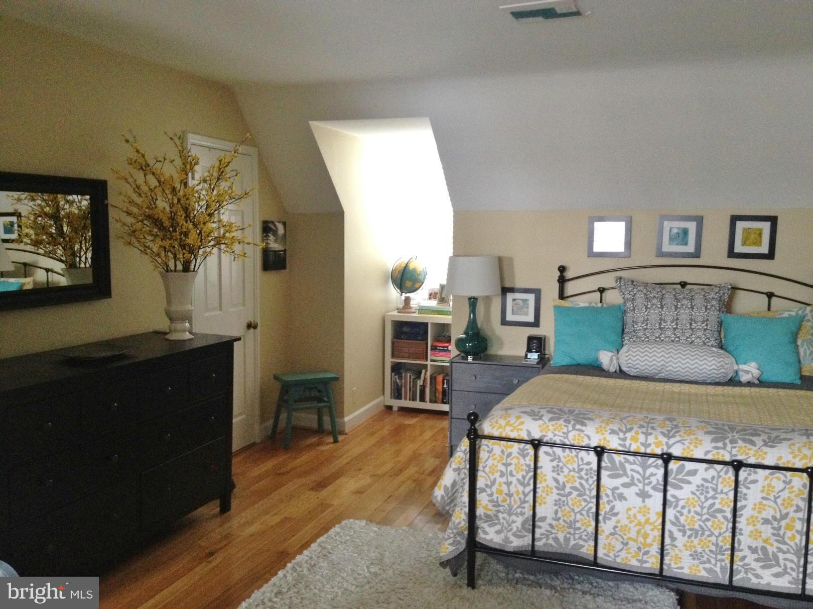 FAIRLINGTON MEWS - Residential Lease