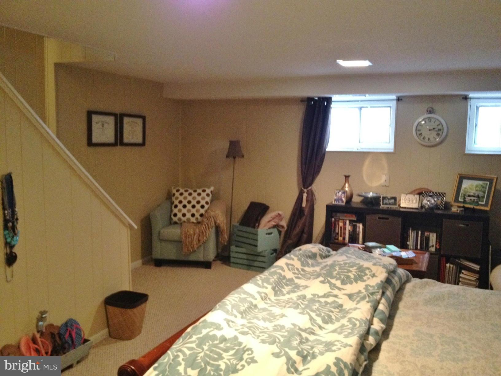 FAIRLINGTON MEWS - Residential Lease