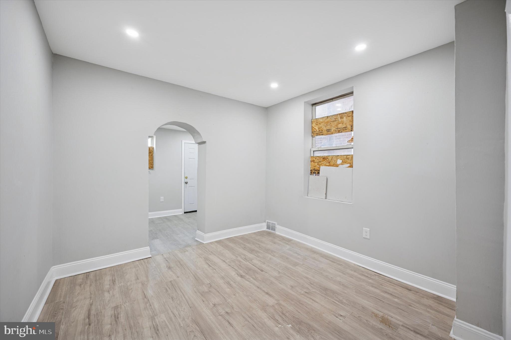 KENSINGTON - Residential