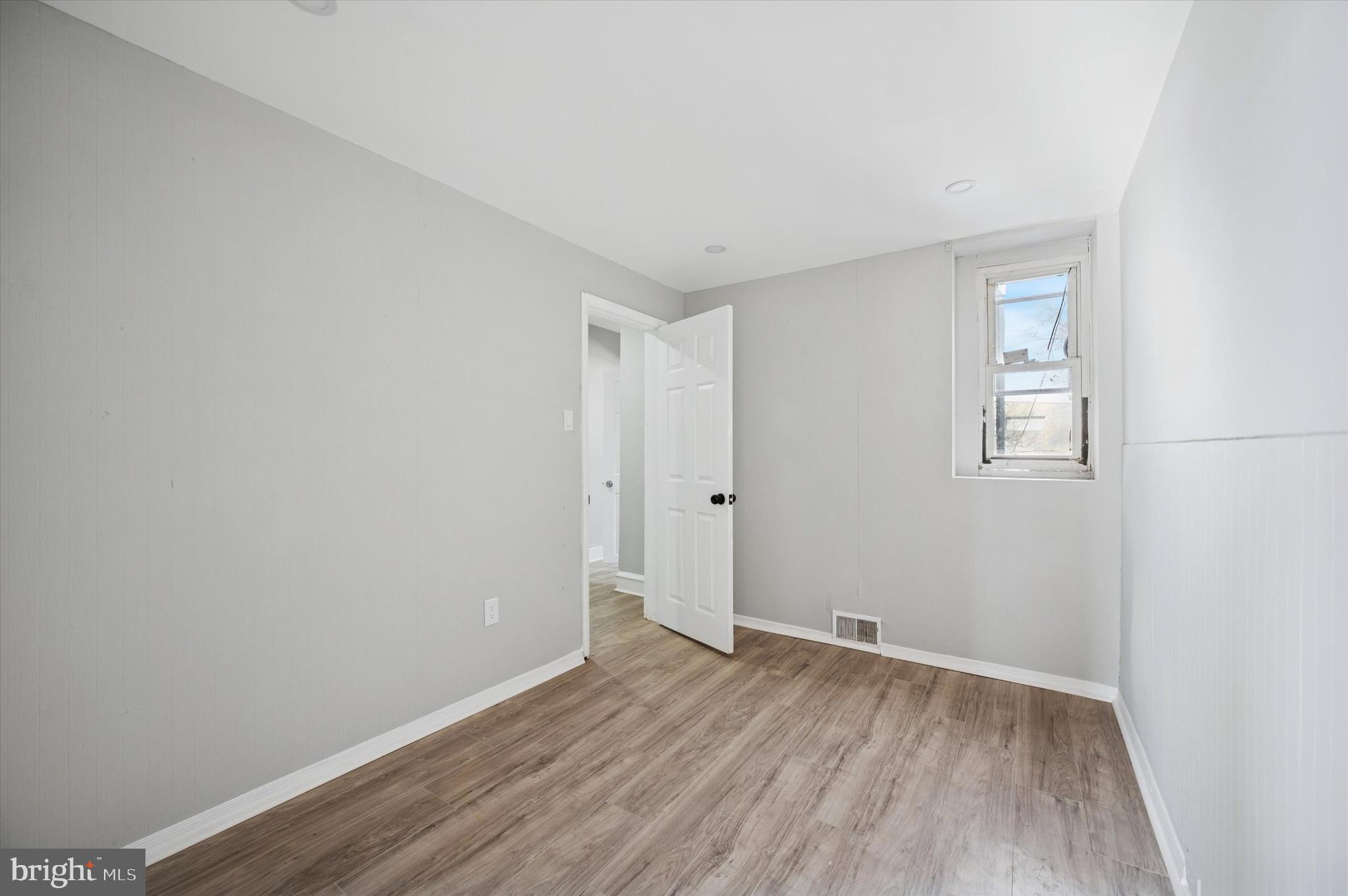 KENSINGTON - Residential