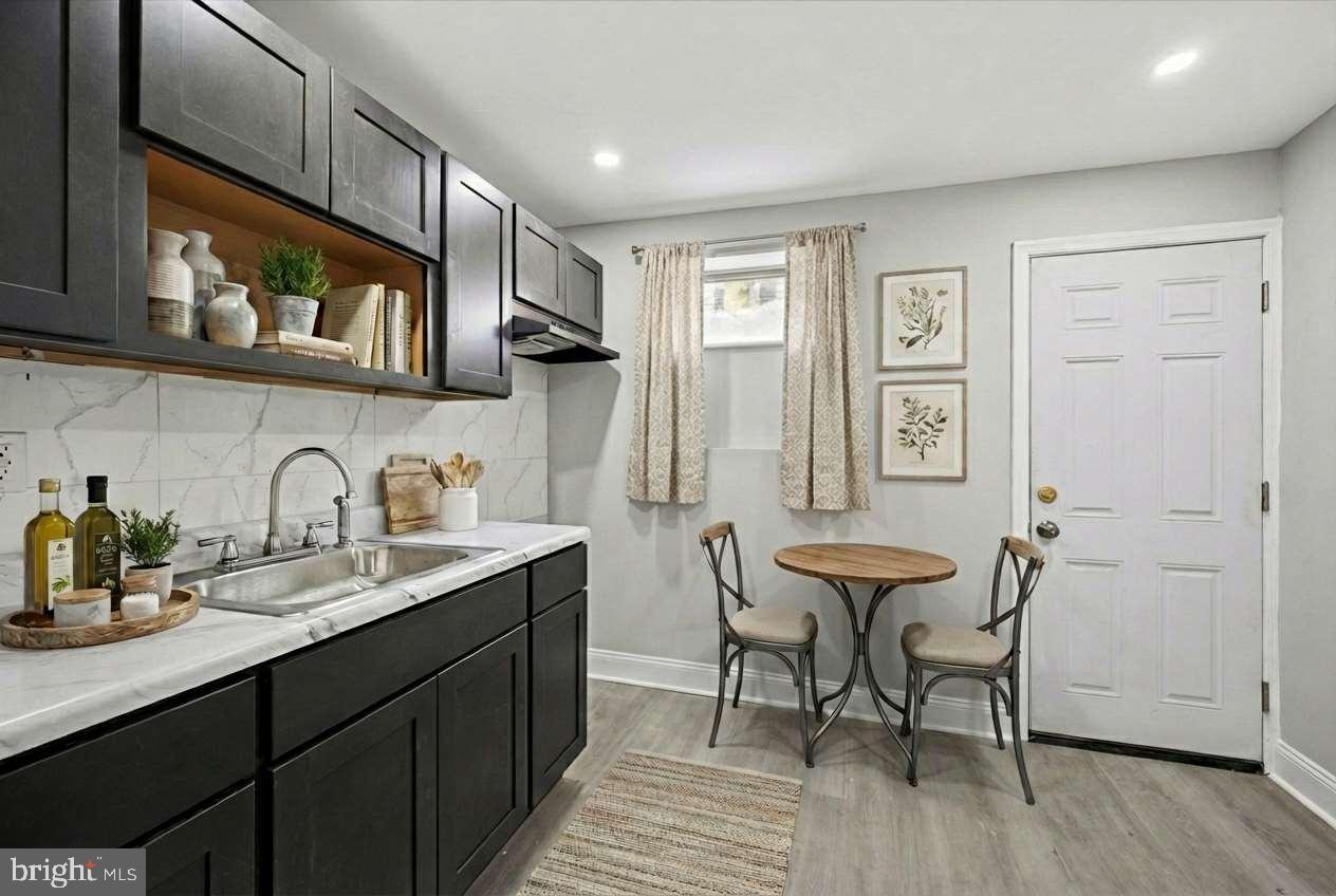 KENSINGTON - Residential