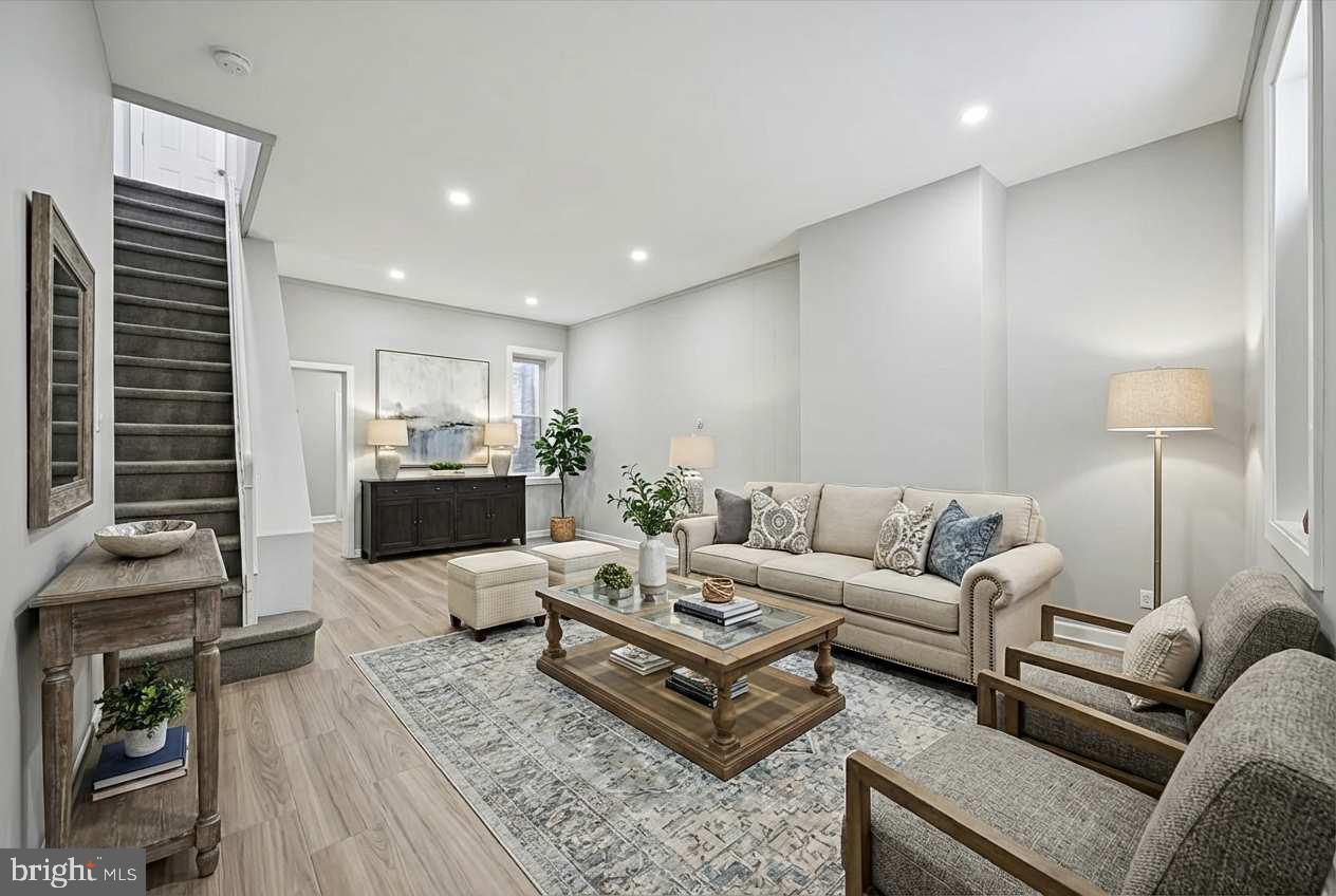 KENSINGTON - Residential