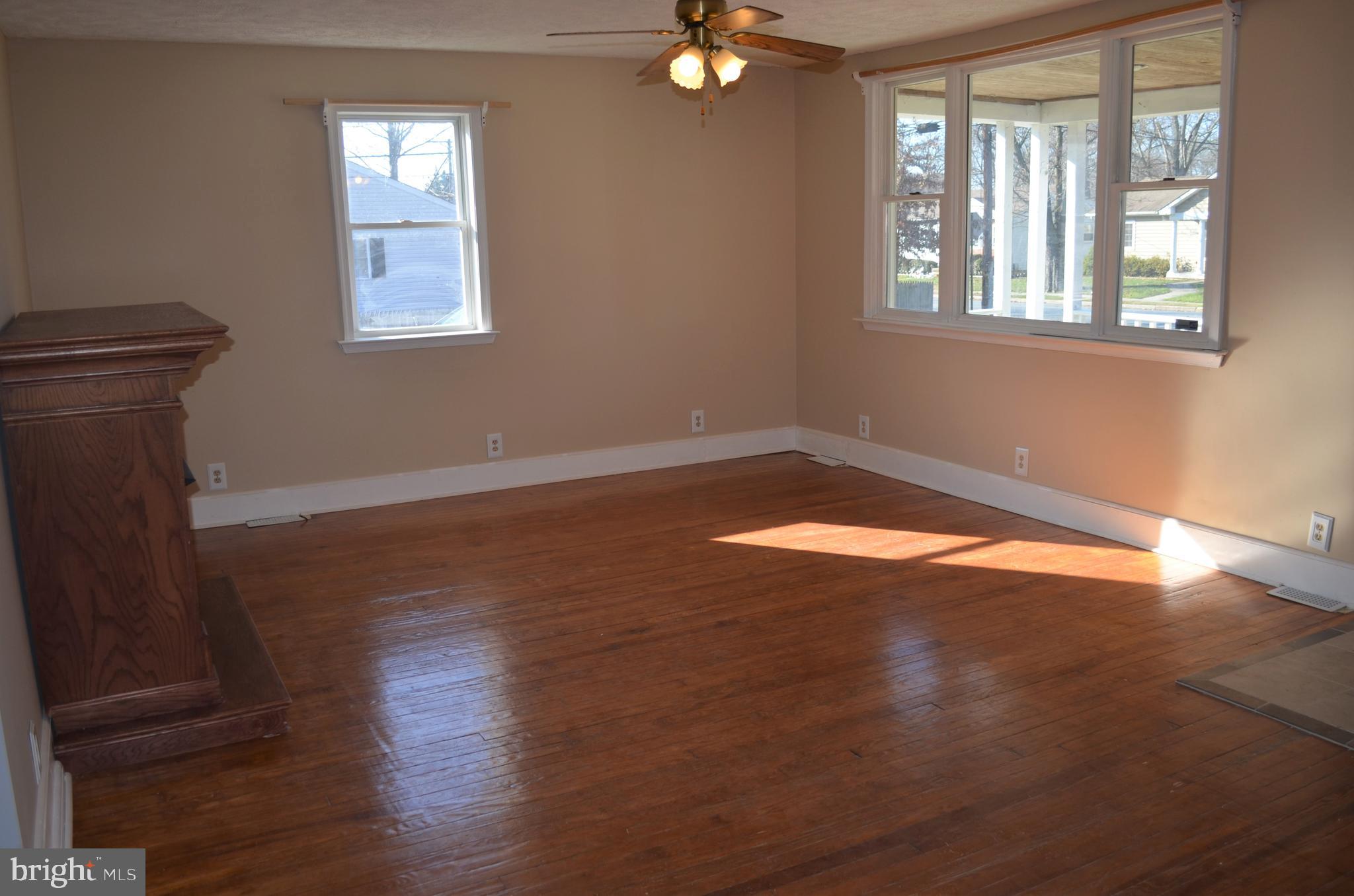 ABERDEEN HILLS - Residential Lease