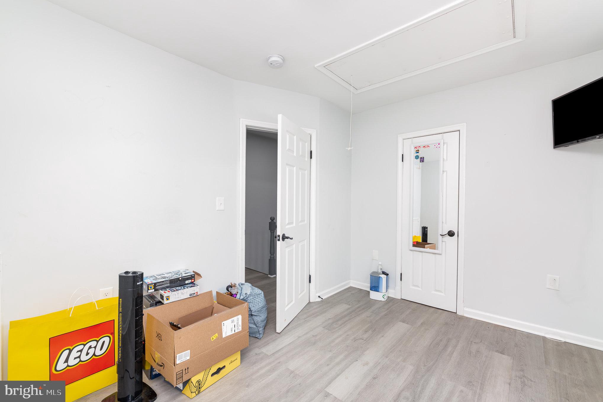 MIDDLESEX - Residential