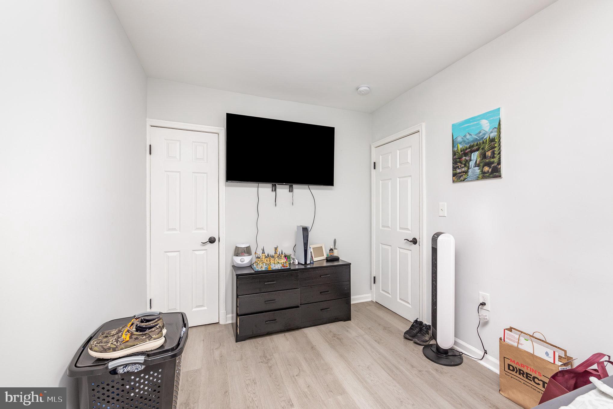 MIDDLESEX - Residential