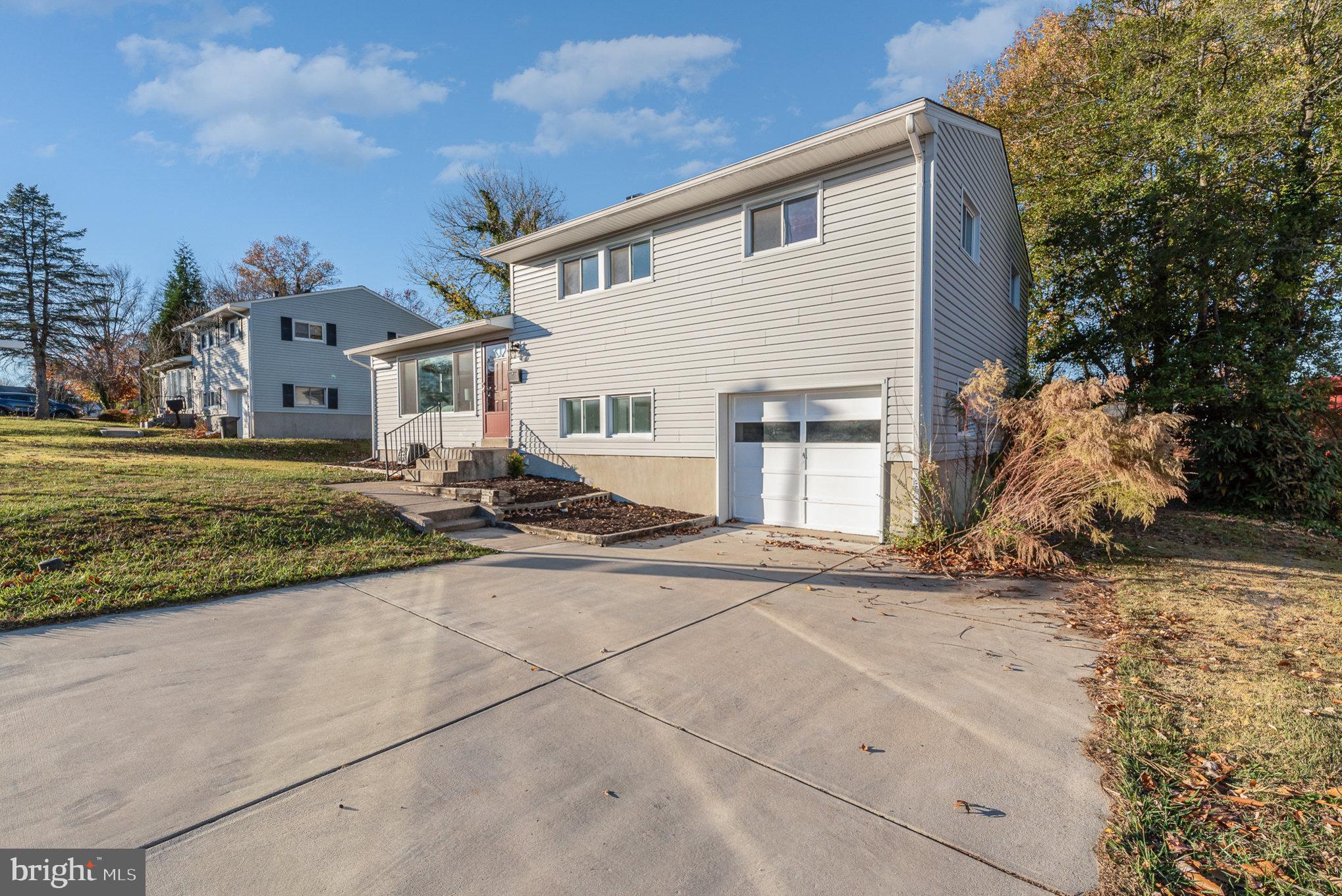 YORK MANOR - Residential