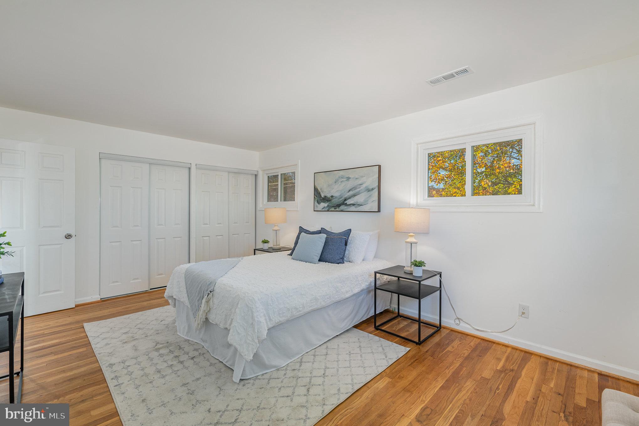 YORK MANOR - Residential