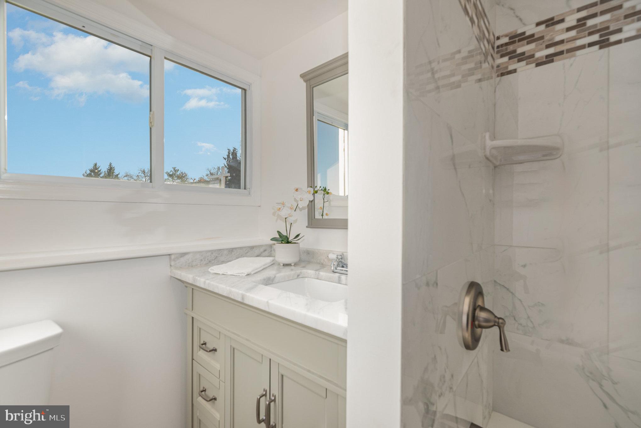 YORK MANOR - Residential