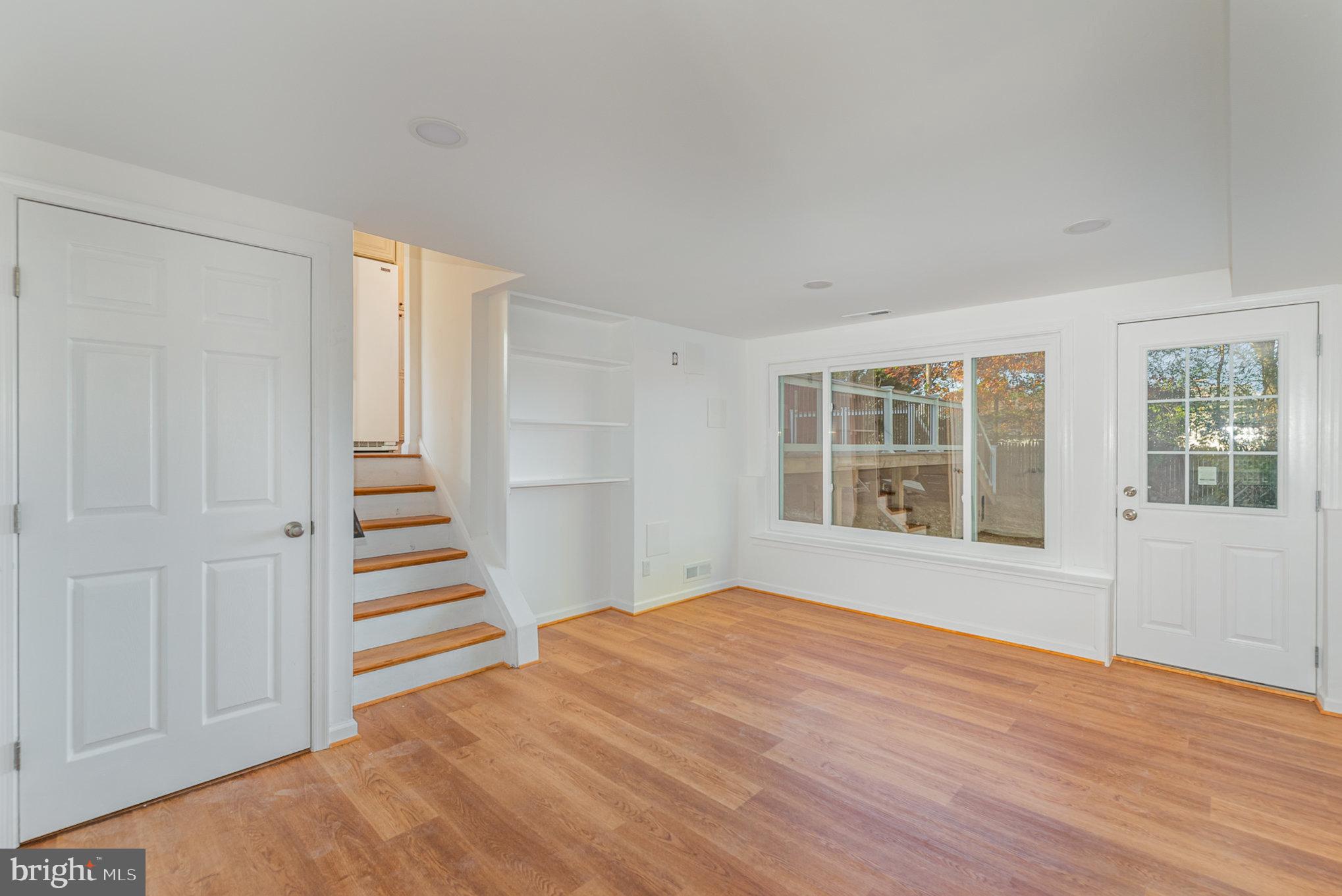 YORK MANOR - Residential