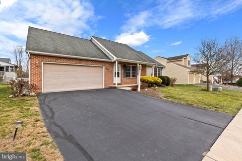 Tiny photo for 905 Hedgewyck Lane, ELIZABETHTOWN, PA 17022 (MLS # PALA2080490)