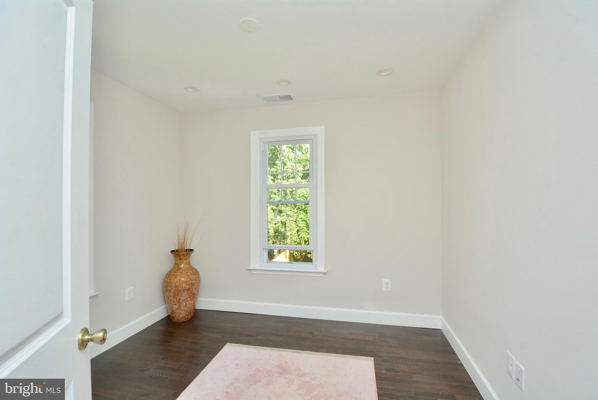 TAKOMA PARK - Residential