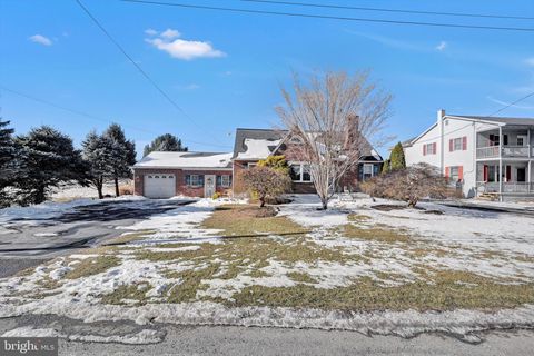 Photo of 664 Lebanon Road, MANHEIM, PA 17545 (MLS # PALA2062868)