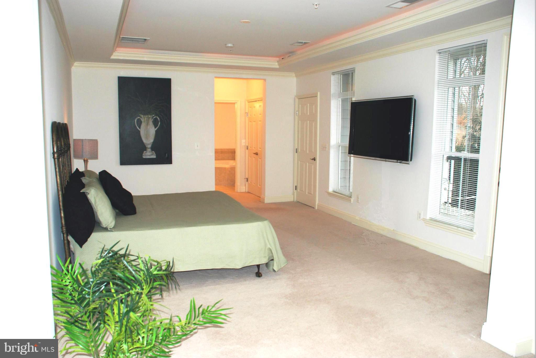 QUARRY LAKE - Residential