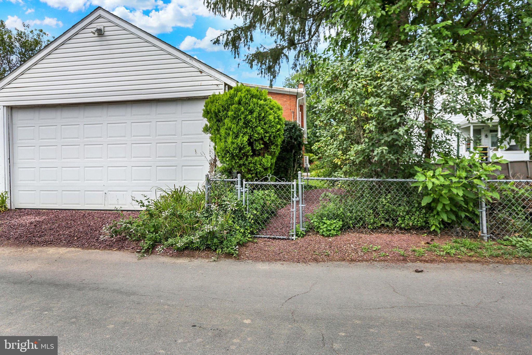 3639 BRISBAN STREET