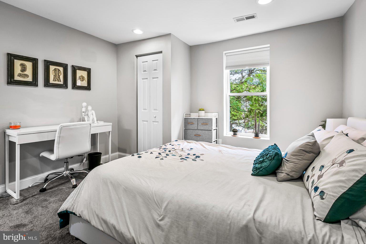 WASHINGTON VILLAGE - Residential